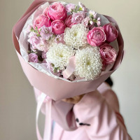 Авторский букет в нежной гамме  с розой Сильвой №86
