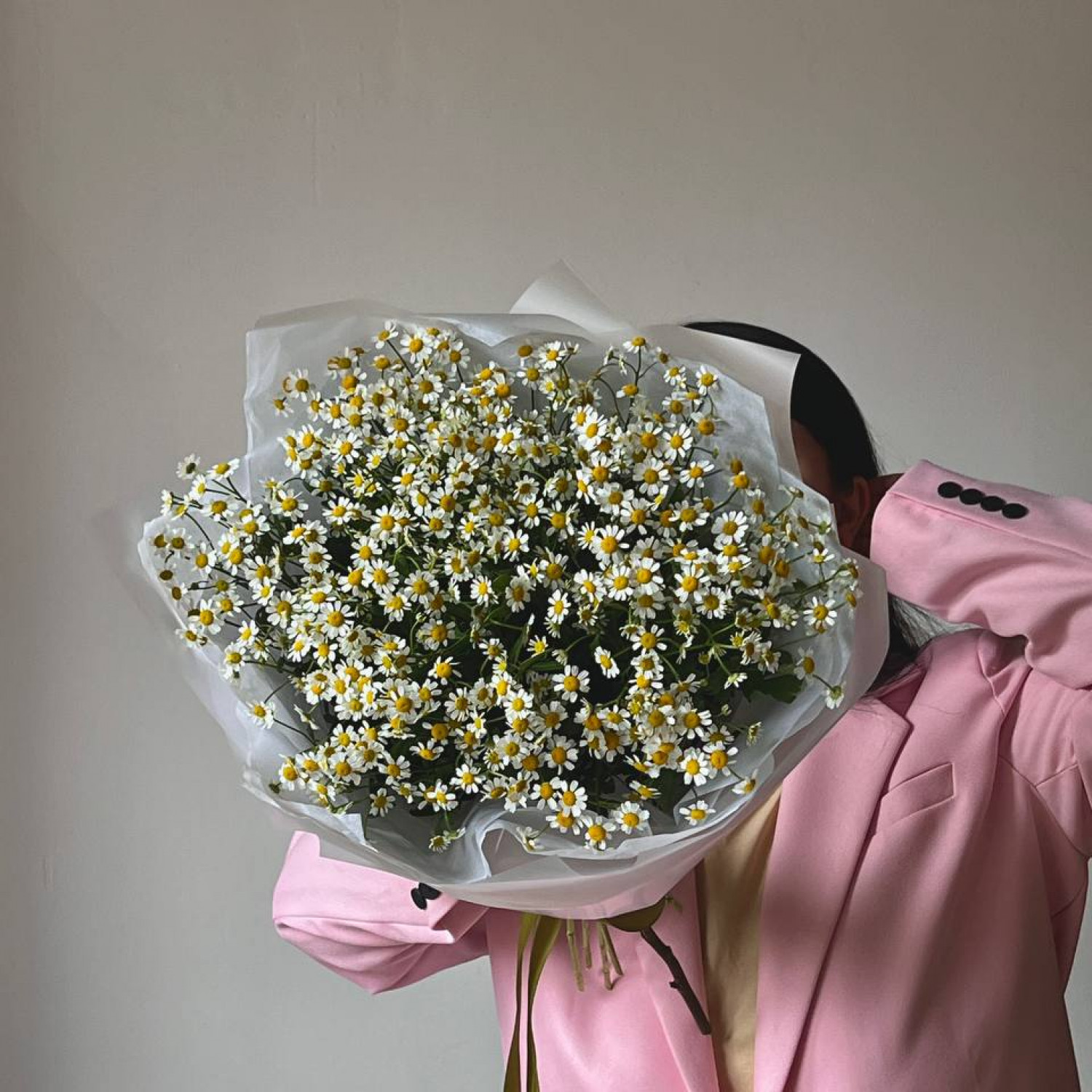 Монобукет из 15 кустовых ромашек