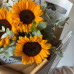 Монобукет из Подсолнухов с эвкалиптом
