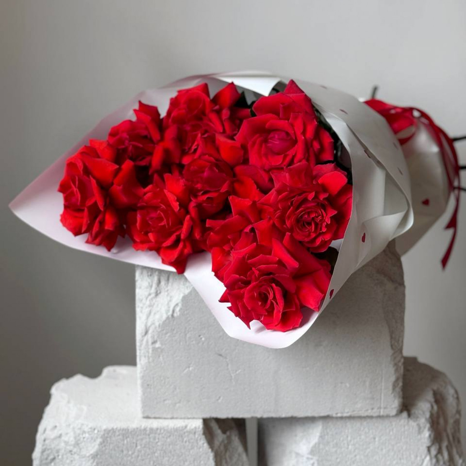 Монобукет из 9 красных французских роз Нина