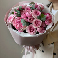 Нежный букет из пионовидных роз  №27