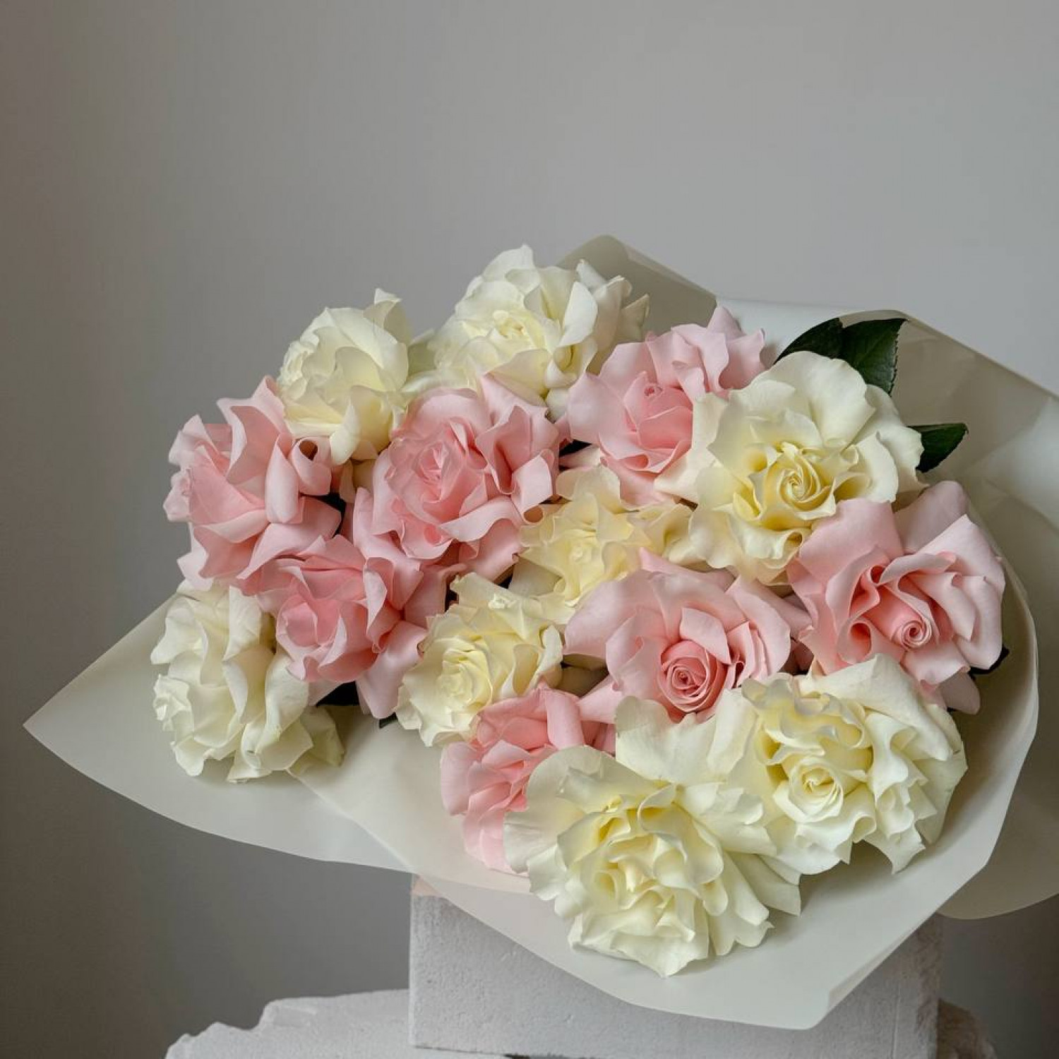 Монобукет из 15 французских вывернутых роз №34