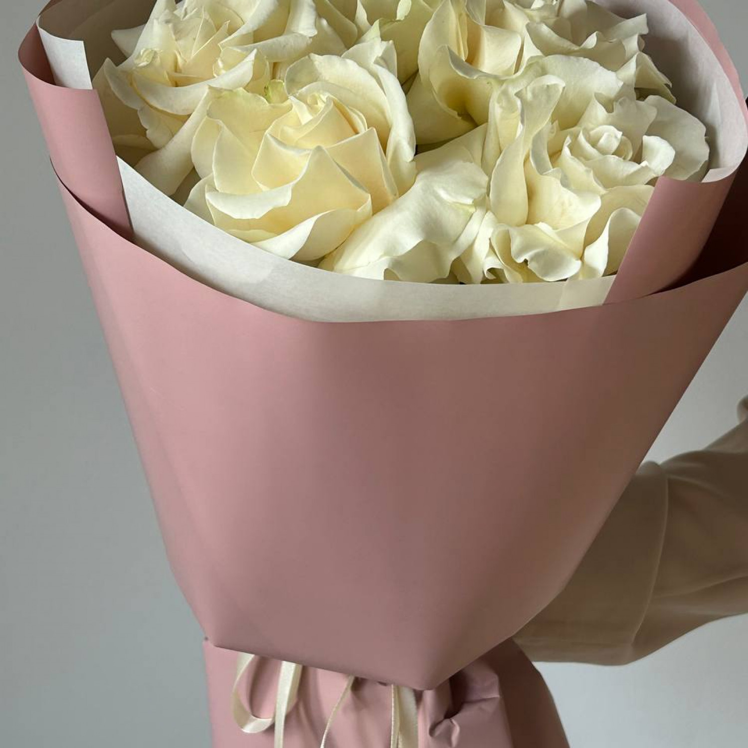 Монобукет из 5 белых французских роз