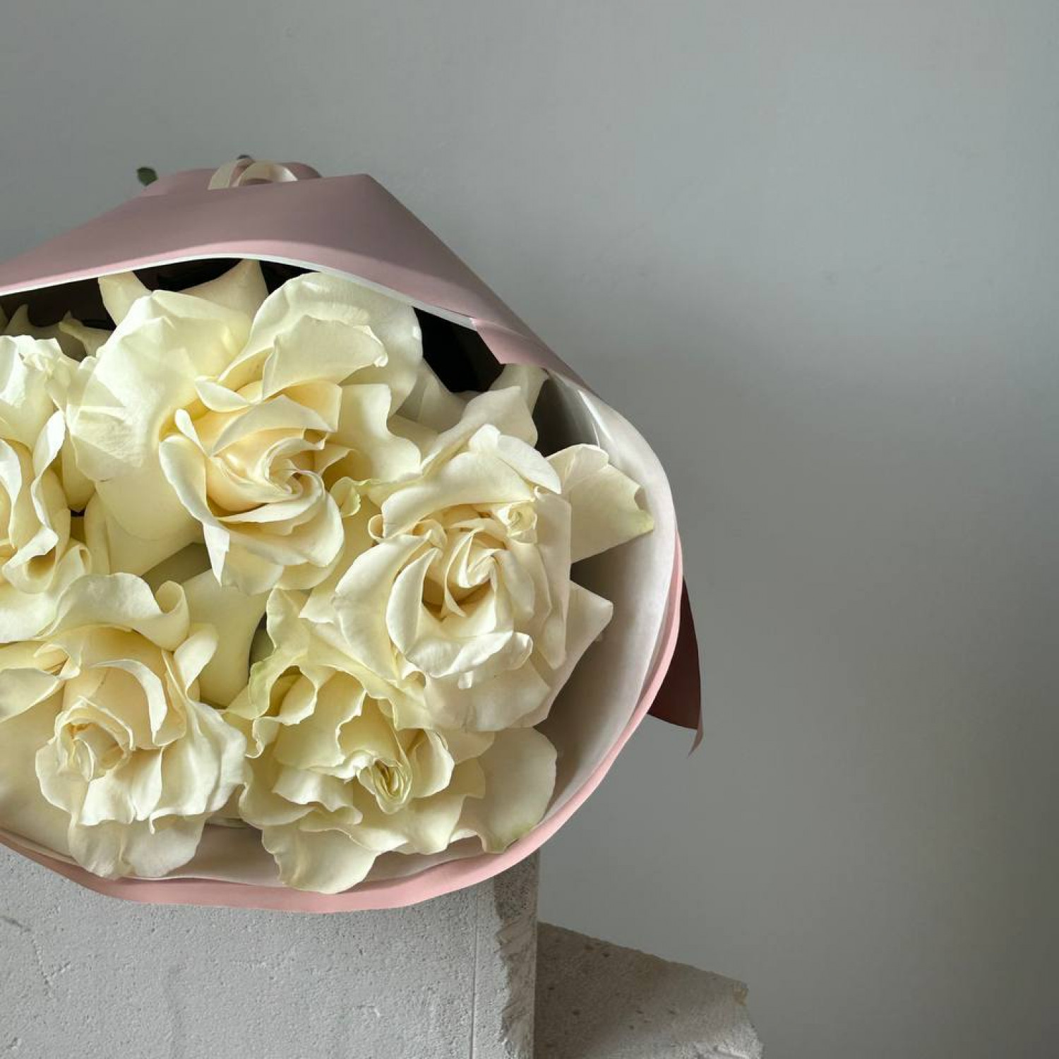 Монобукет из 5 белых французских роз