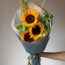 Сборный букет с подсолнухами