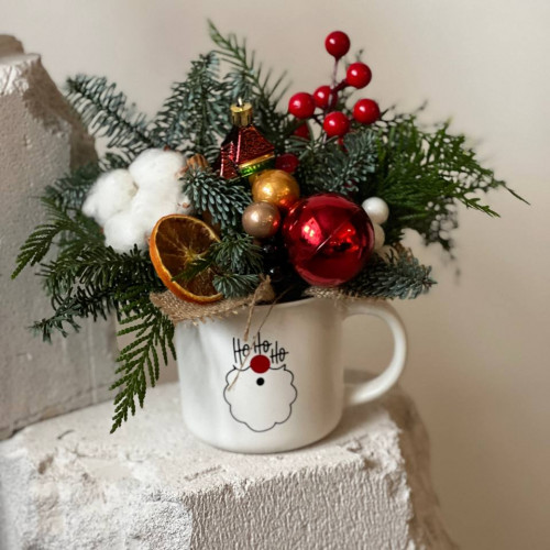 Новогодняя композиция в кружке