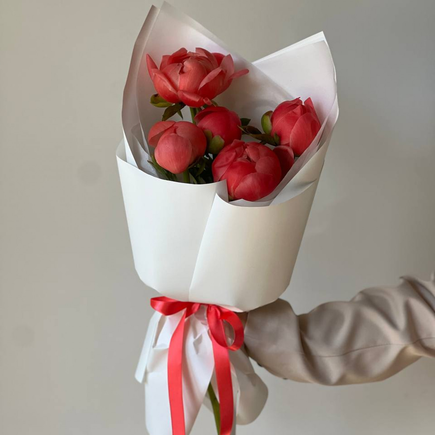 Монобукет из 5 пионов