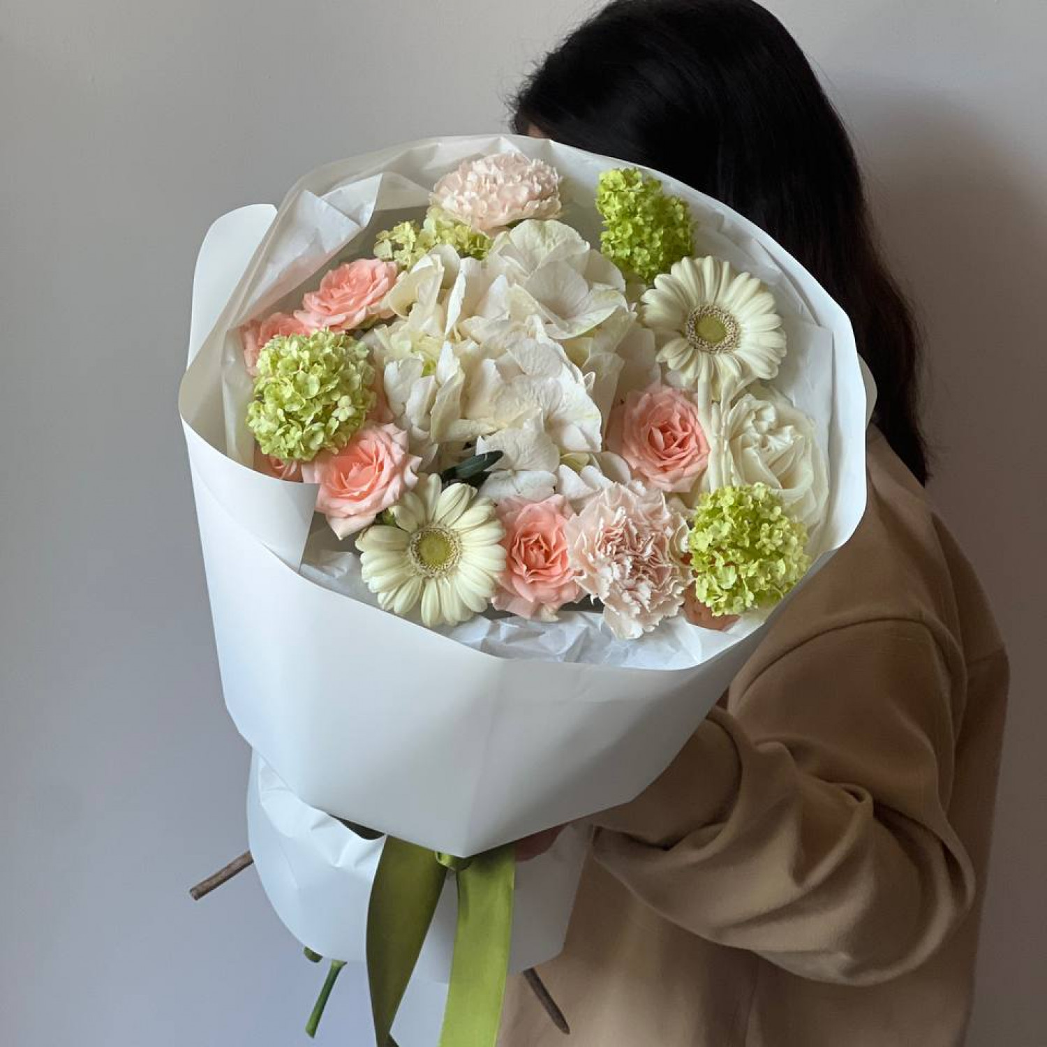 Авторский букет в нежных оттенках