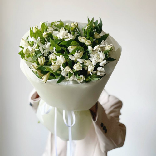 Монобукет из 11 белых Альстромерий