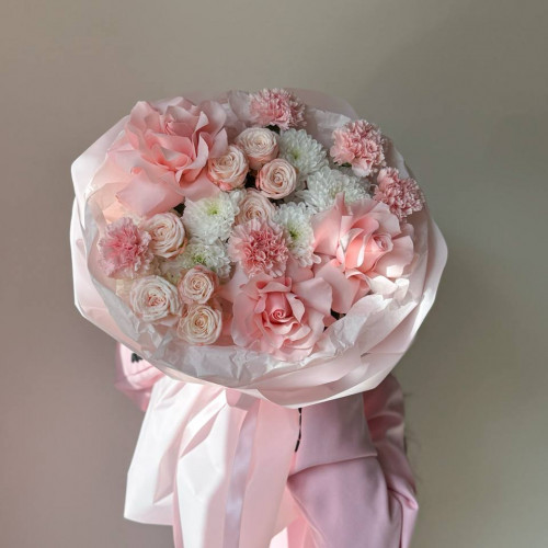 Авторский букет с французскими розами и хризантемами 258