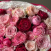 Букет в ягодной гамме из кустовых пионовидных и одноголовых роз 262