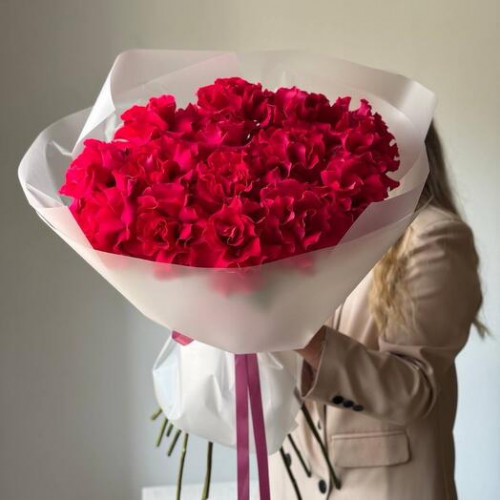 Монобукет из 19 красных французских роз 033