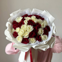 Монобукет из 35 кенийских роз 40 см