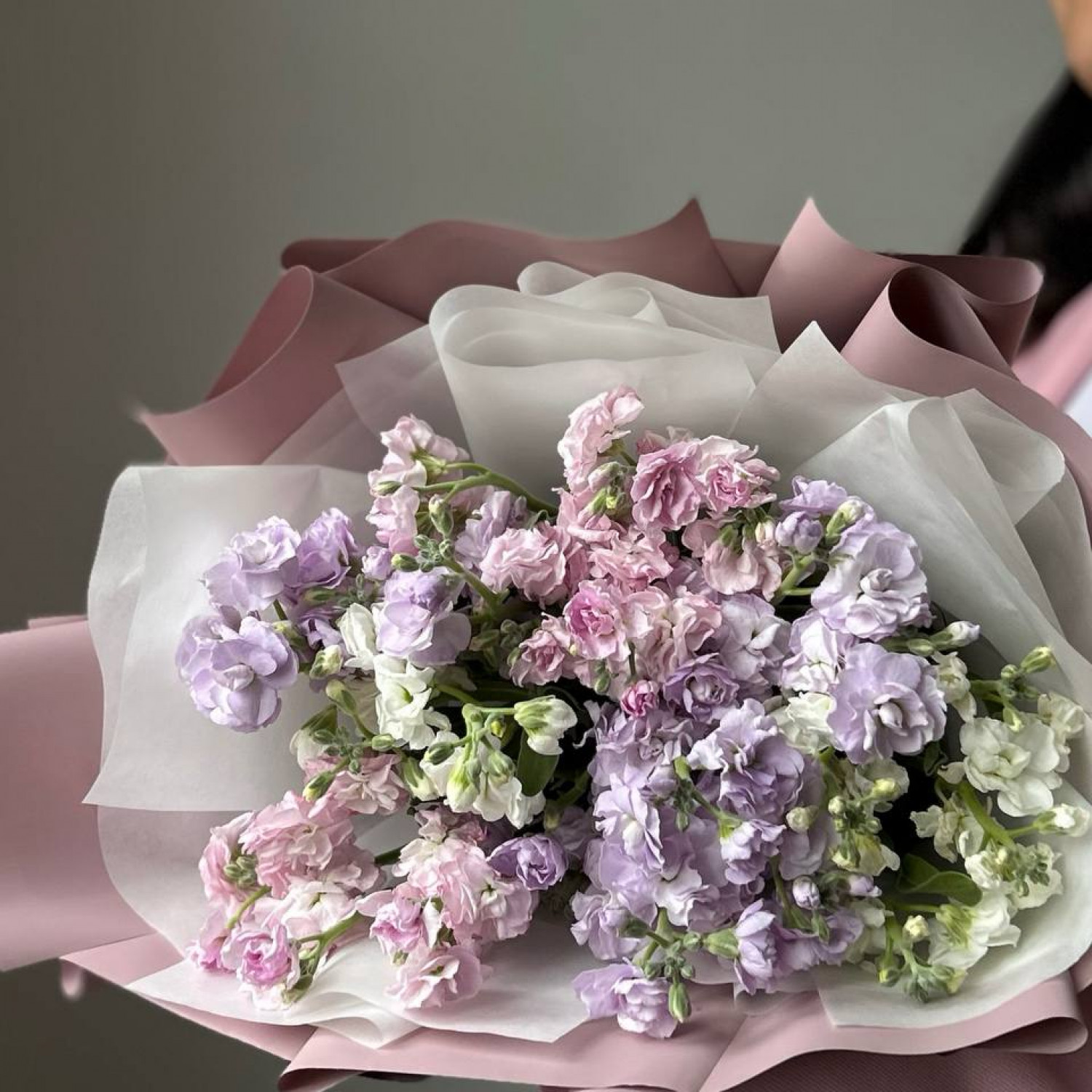 Ароматный букет из кустовой маттиолы №10